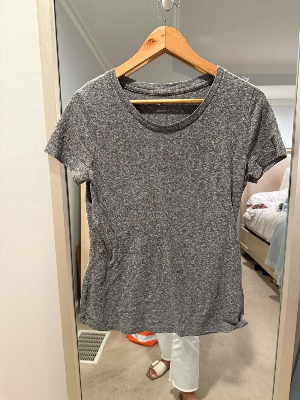 Mossimo Women's Gray Heather Short Sleeve Crew Neck T-Shirt